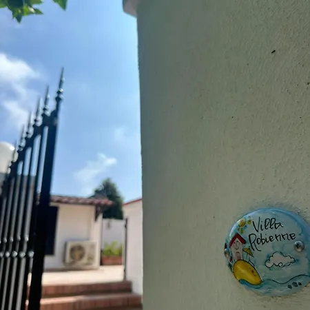 Robienne * Lacco Ameno (Isola d'Ischia)
