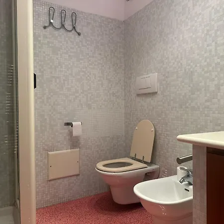 Robienne Lacco Ameno (Isola d'Ischia)